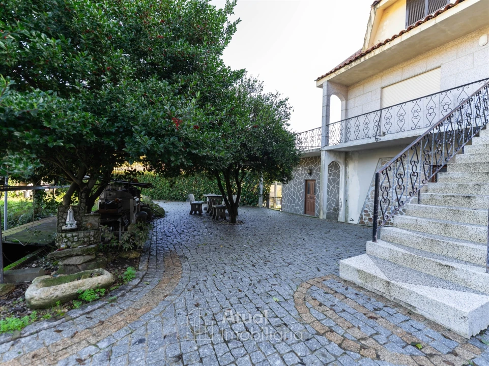 Moradia T6 para Venda em Regilde Foto 3