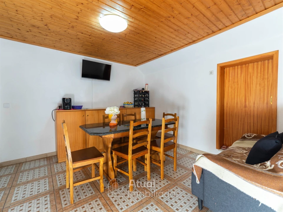 Moradia T6 para Venda em Regilde Foto 23