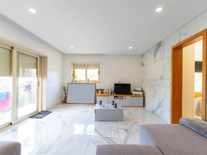 Moradia T6 para Venda em Regilde Foto 10