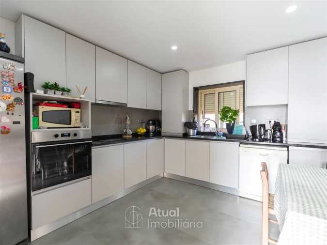 Moradia T6 para Venda em Regilde Foto 5