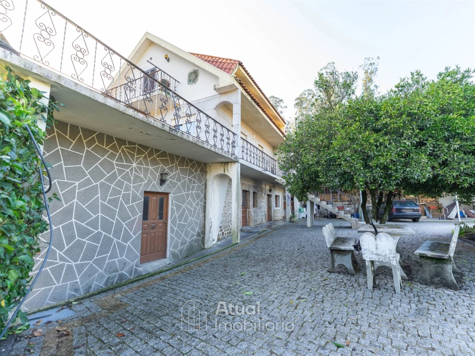 Moradia T6 para Venda em Regilde Foto 1