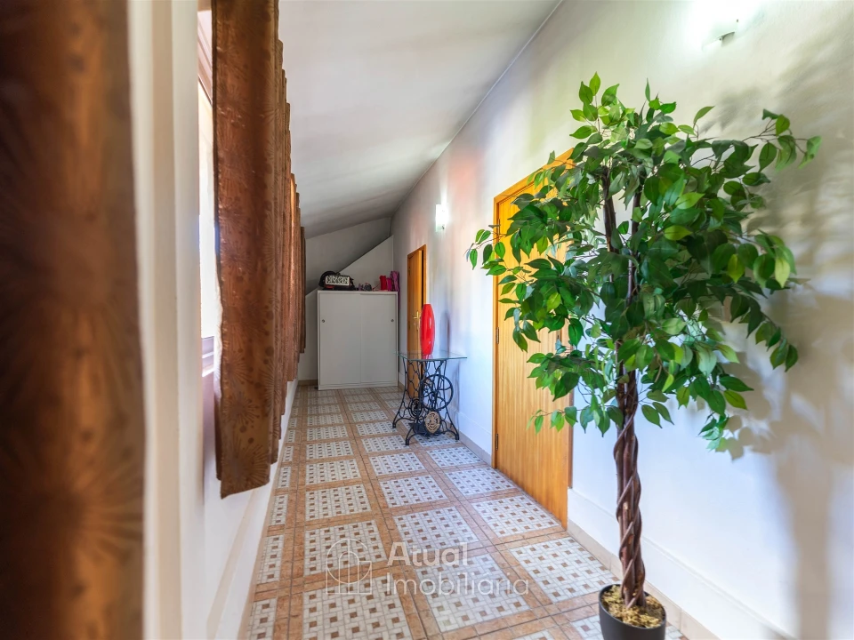 Moradia T6 para Venda em Regilde Foto 26