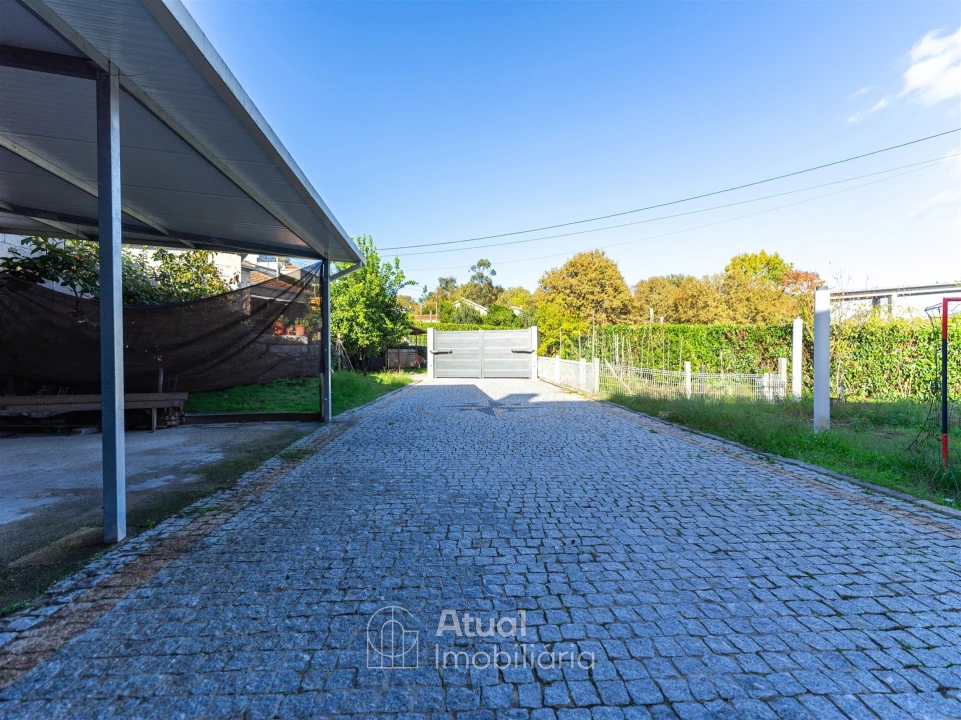 Moradia T6 para Venda em Regilde Foto 37