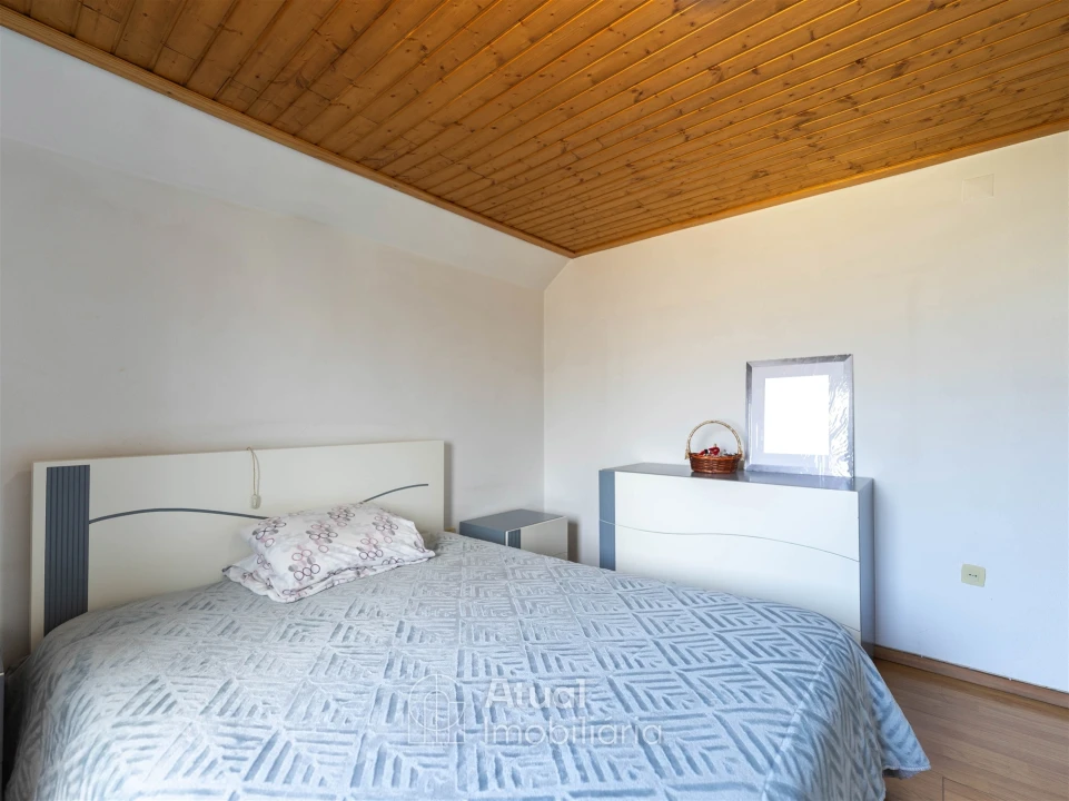 Moradia T6 para Venda em Regilde Foto 28