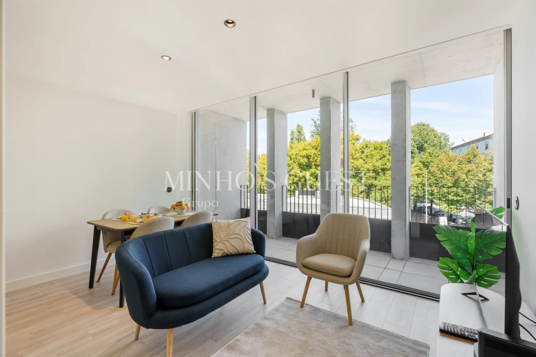 Apartamento T0 para Arrendamento férias em Braga (Maximinos, Sé e Cividade) Foto 4