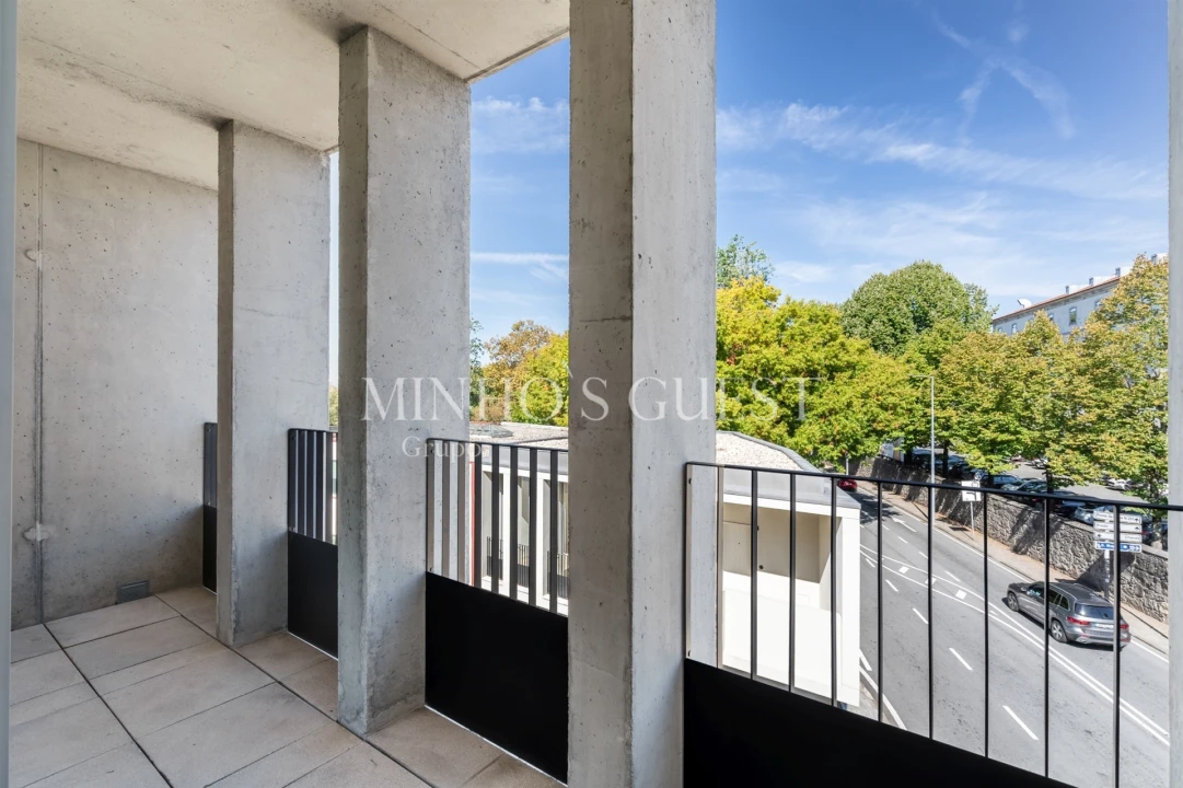 Apartamento T0 para Arrendamento férias em Braga (Maximinos, Sé e Cividade) Foto 12