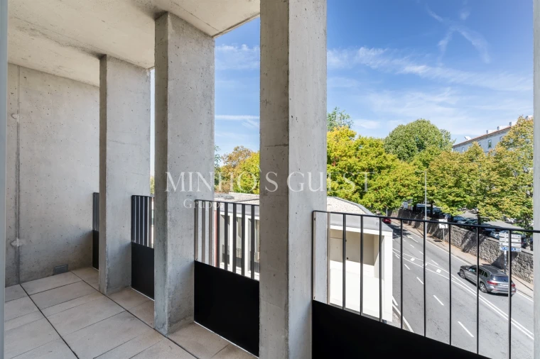 Apartamento T0 para Arrendamento férias em Braga (Maximinos, Sé e Cividade) Foto 12