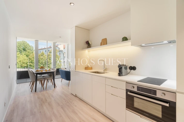 Apartamento T0 para Arrendamento férias em Braga (Maximinos, Sé e Cividade) Foto 6