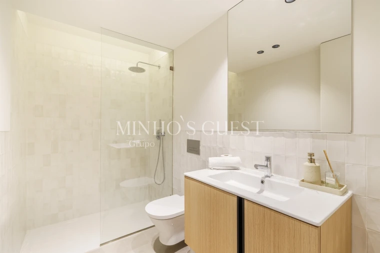 Apartamento T0 para Arrendamento férias em Braga (Maximinos, Sé e Cividade) Foto 11