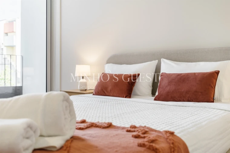 Apartamento T0 para Arrendamento férias em Braga (Maximinos, Sé e Cividade) Foto 9