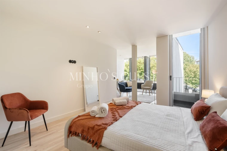 Apartamento T0 para Arrendamento férias em Braga (Maximinos, Sé e Cividade) Foto 2