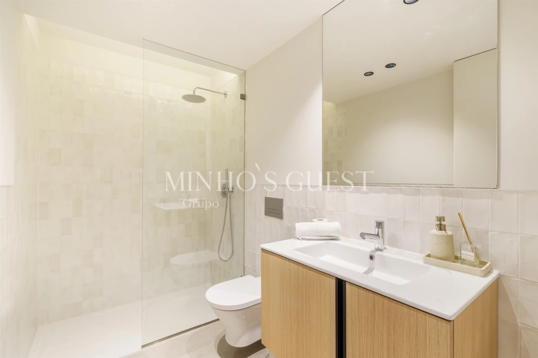 Apartamento T0 para Arrendamento férias em Braga (Maximinos, Sé e Cividade) Foto 11