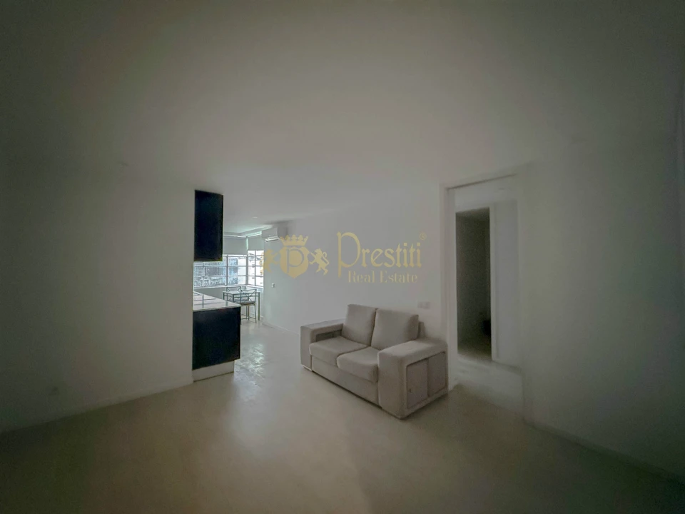 Apartamento T1 para Arrendamento em Oliveira, São Paio e São Sebastião Foto 2