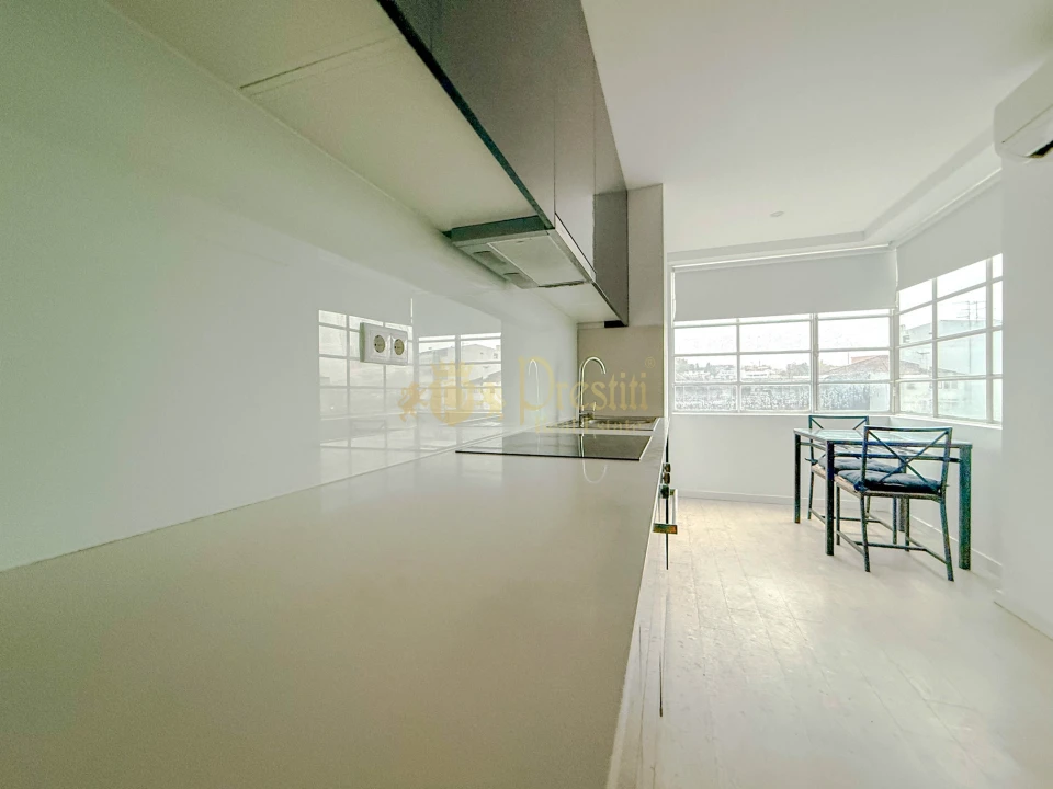 Apartamento T1 para Arrendamento em Oliveira, São Paio e São Sebastião Foto 5