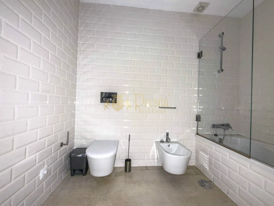 Apartamento T1 para Arrendamento em Oliveira, São Paio e São Sebastião Foto 14