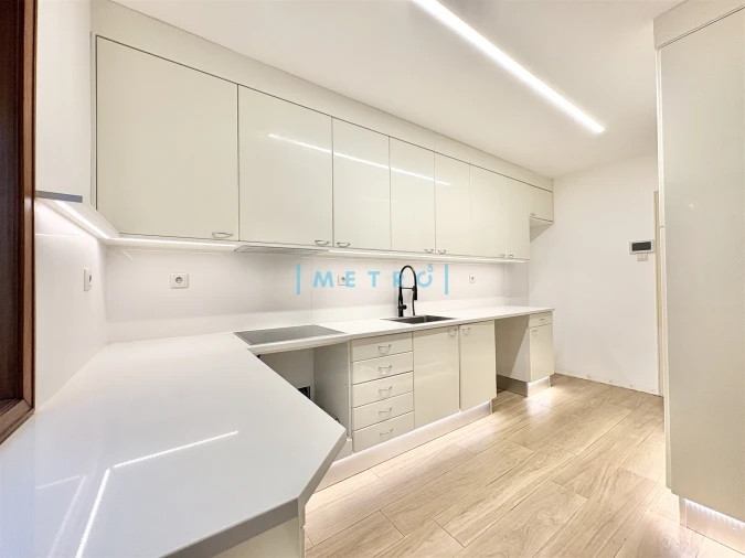 Moradia T6 para Venda em São Mamede de Infesta e Senhora da Hora Foto 13