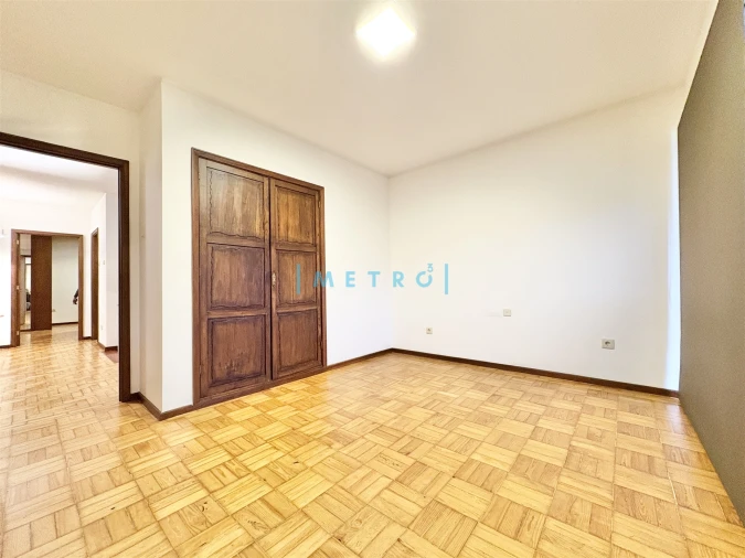 Moradia T6 para Venda em São Mamede de Infesta e Senhora da Hora Foto 22