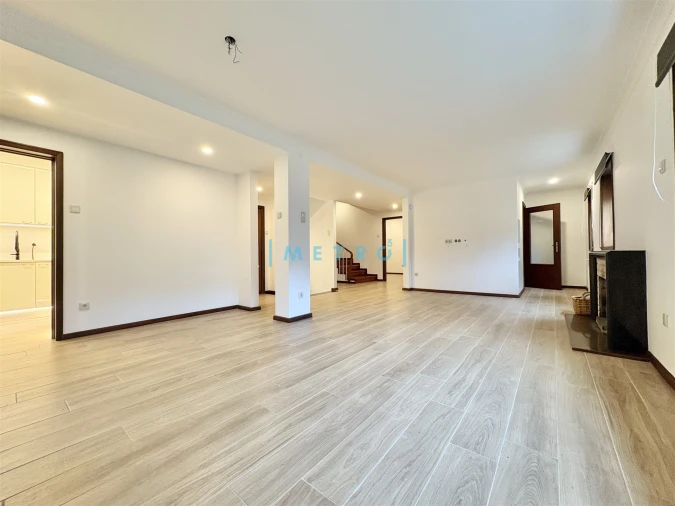 Moradia T6 para Venda em São Mamede de Infesta e Senhora da Hora Foto 7