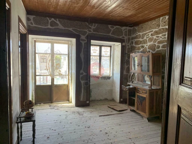 Moradia T0 para Venda em Messegães, Valadares e Sá