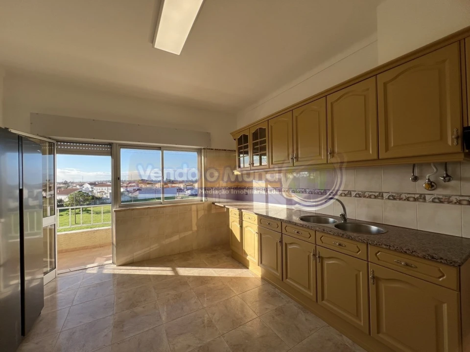 Apartamento T3 para Venda em Samora Correia Foto 3