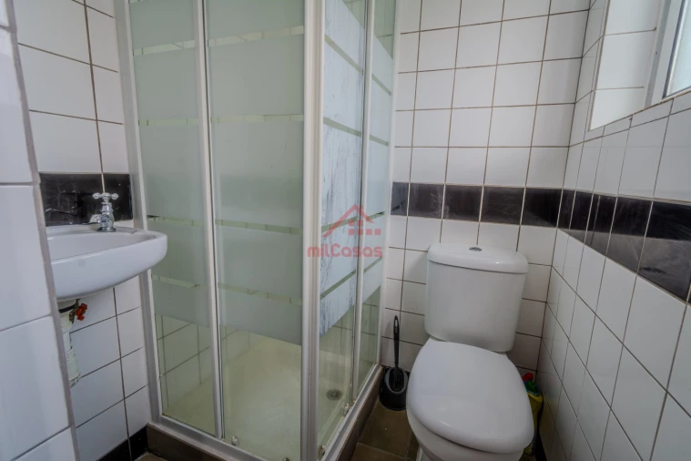 Moradia T3 para Venda em São Pedro da Cadeira Foto 17