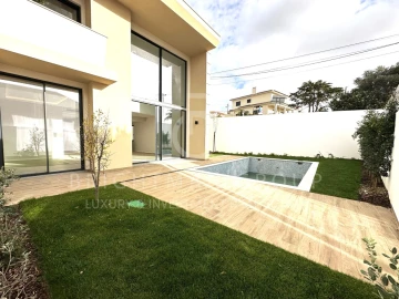 Moradia T4 para Venda em Alcabideche
