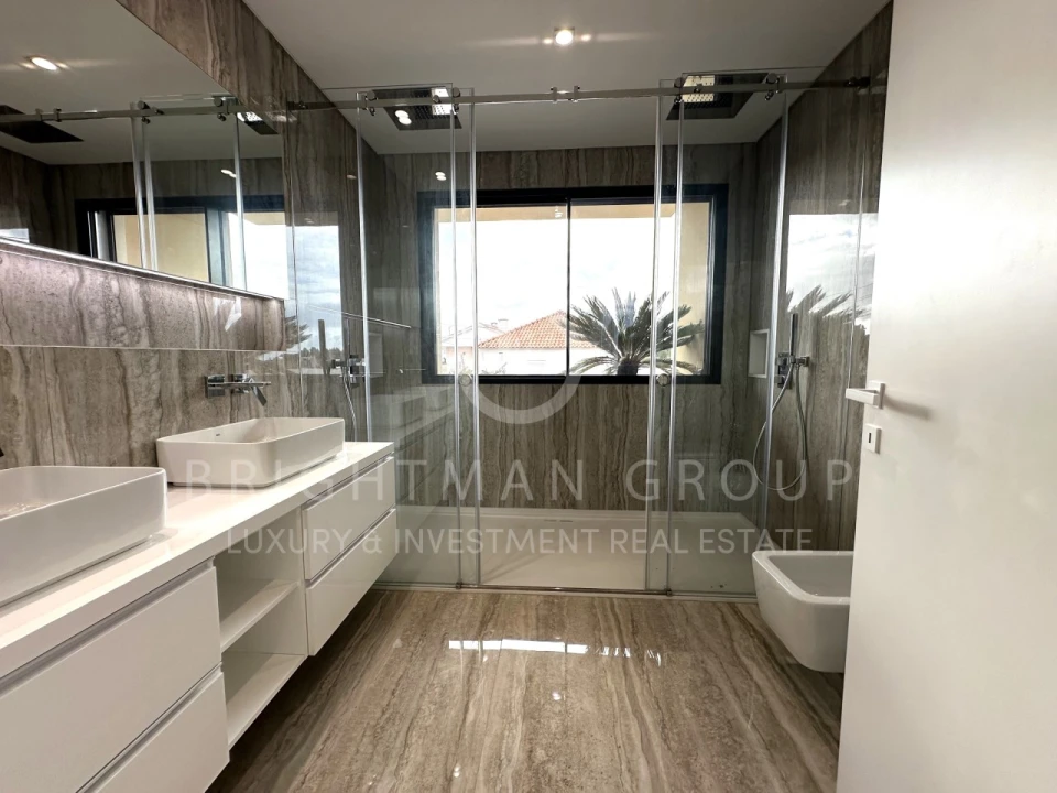 Moradia T4 para Venda em Alcabideche Foto 44