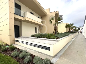 Moradia T4 para Venda em Alcabideche