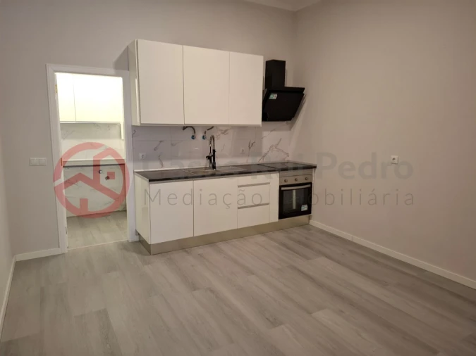 Loja para Venda em Queluz e Belas Foto 4