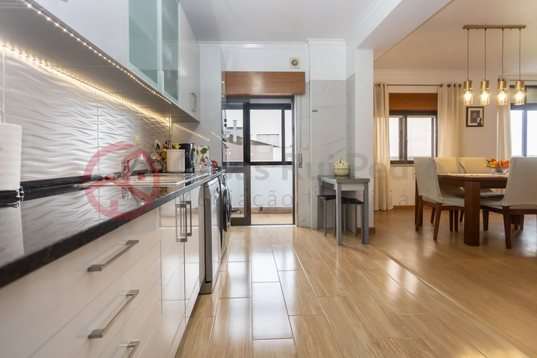 Apartamento T3 para Venda em Seixal, Arrentela e Aldeia de Paio Pires Foto 11