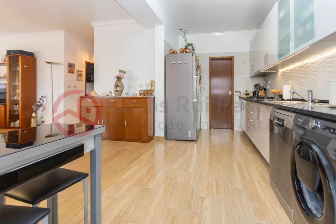 Apartamento T3 para Venda em Seixal, Arrentela e Aldeia de Paio Pires Foto 12