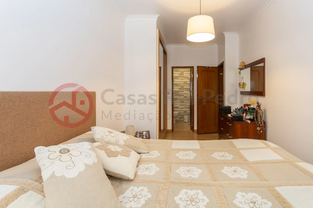 Apartamento T3 para Venda em Seixal, Arrentela e Aldeia de Paio Pires Foto 14