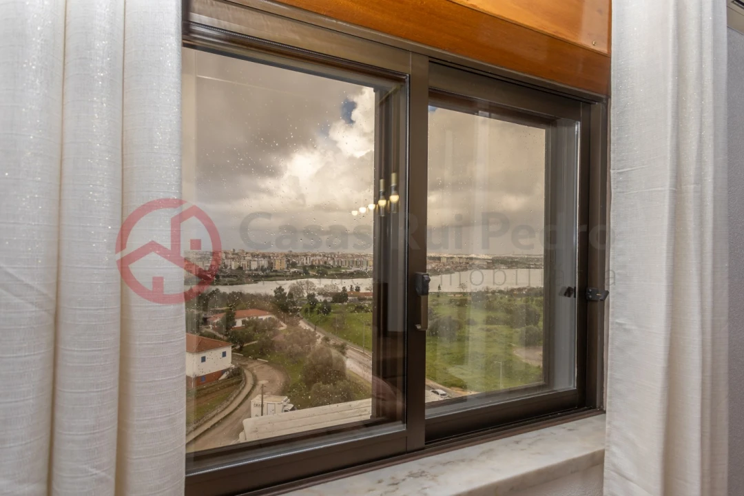 Apartamento T3 para Venda em Seixal, Arrentela e Aldeia de Paio Pires Foto 15