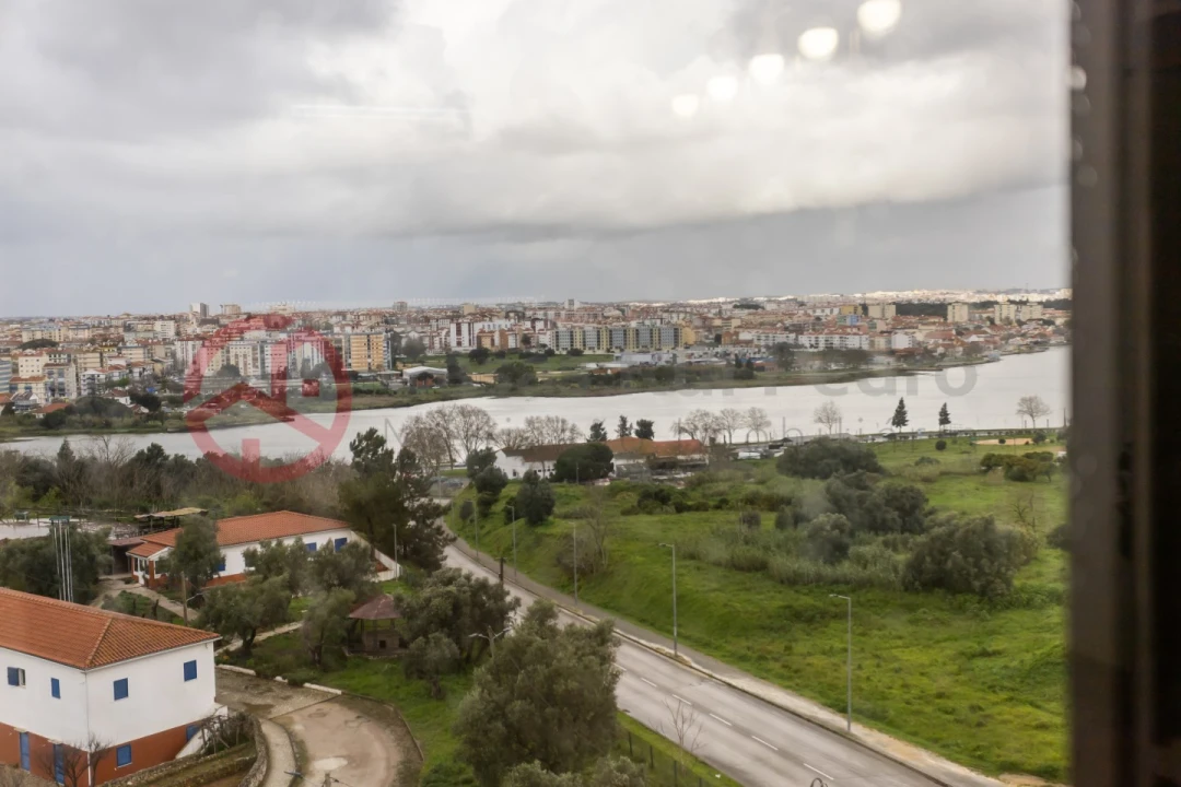 Apartamento T3 para Venda em Seixal, Arrentela e Aldeia de Paio Pires Foto 16