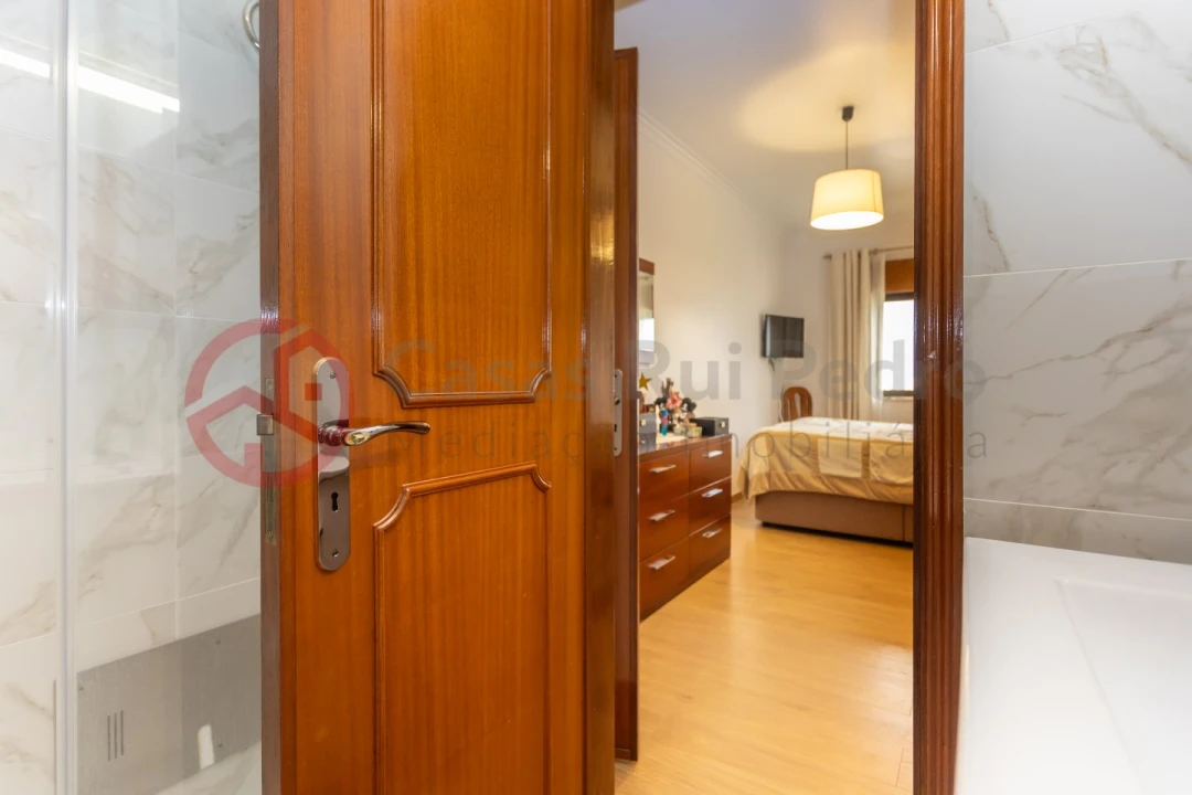 Apartamento T3 para Venda em Seixal, Arrentela e Aldeia de Paio Pires Foto 18