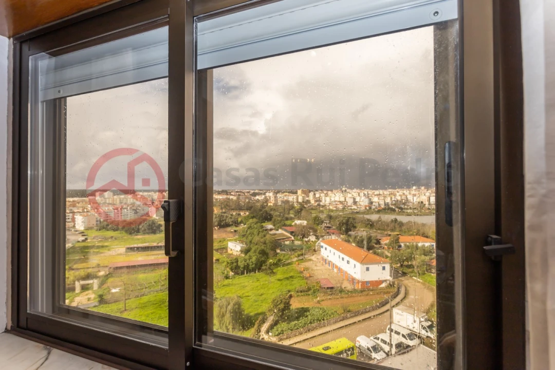 Apartamento T3 para Venda em Seixal, Arrentela e Aldeia de Paio Pires Foto 24