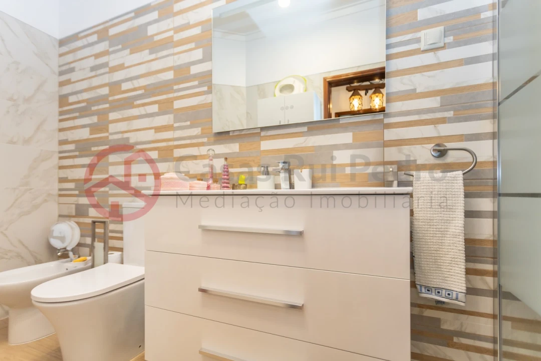 Apartamento T3 para Venda em Seixal, Arrentela e Aldeia de Paio Pires Foto 25