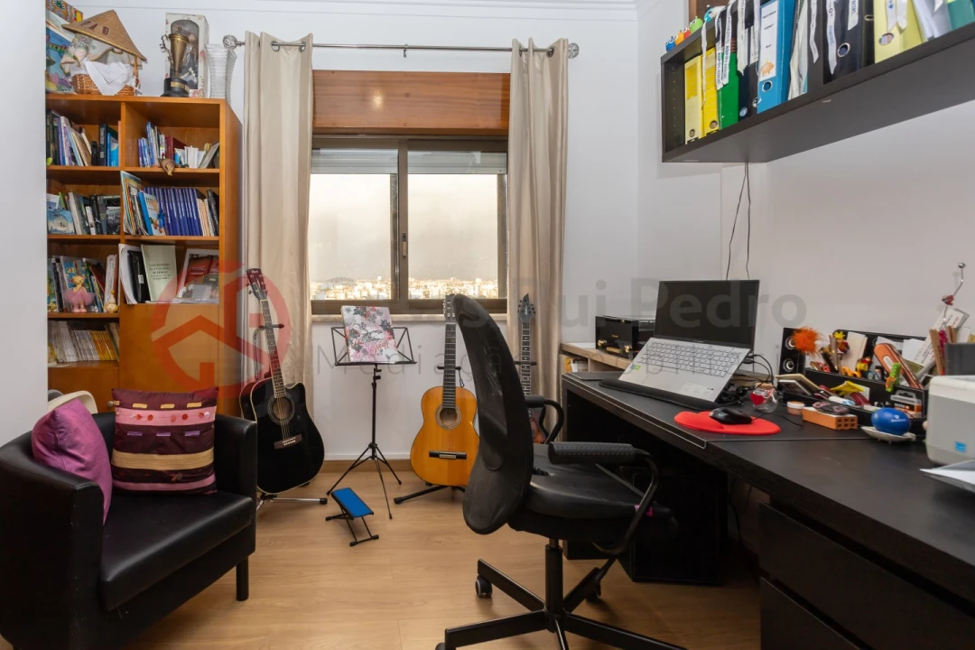Apartamento T3 para Venda em Seixal, Arrentela e Aldeia de Paio Pires Foto 27