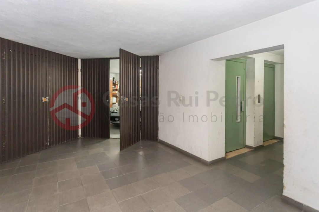 Apartamento T3 para Venda em Seixal, Arrentela e Aldeia de Paio Pires Foto 28