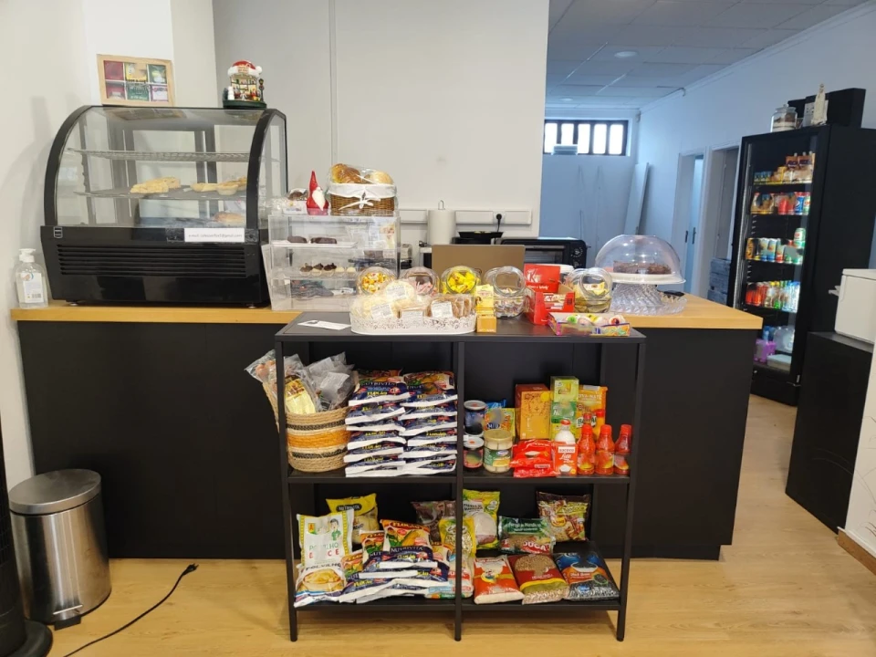 Negócio para aluguer com garantia em Mafamude e Vilar do Paraíso Foto 9