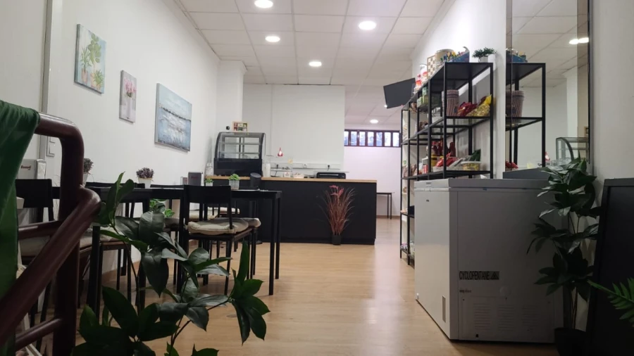 Negócio para aluguer com garantia em Mafamude e Vilar do Paraíso Foto 1