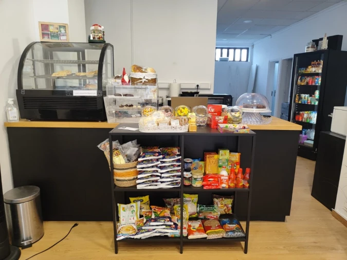 Negócio para aluguer com garantia em Mafamude e Vilar do Paraíso Foto 9