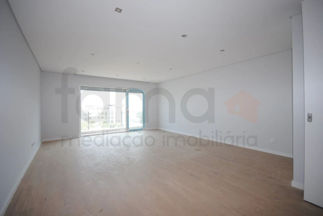 Apartamento T3 para Venda em Carcavelos e Parede Foto 14
