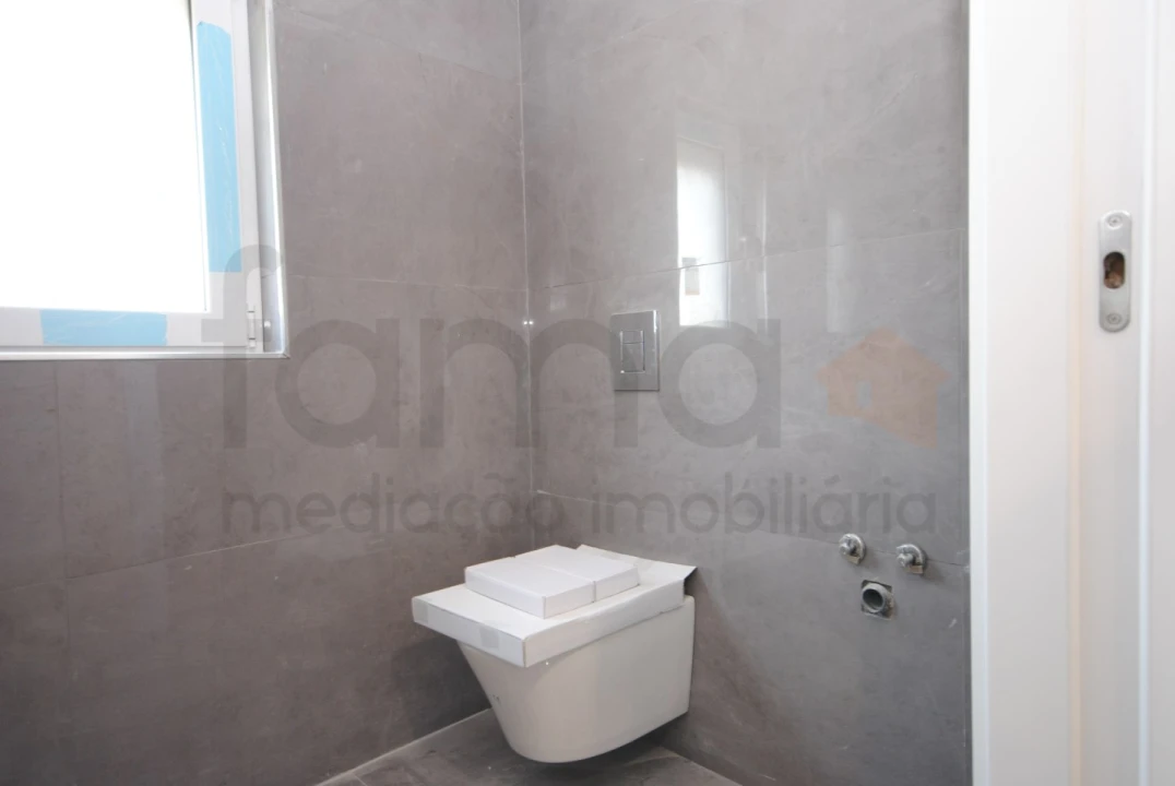 Apartamento T3 para Venda em Carcavelos e Parede Foto 26