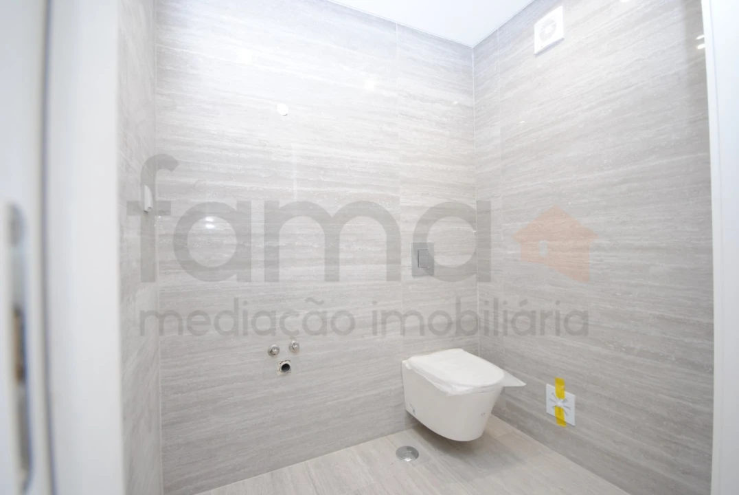 Apartamento T3 para Venda em Carcavelos e Parede Foto 30