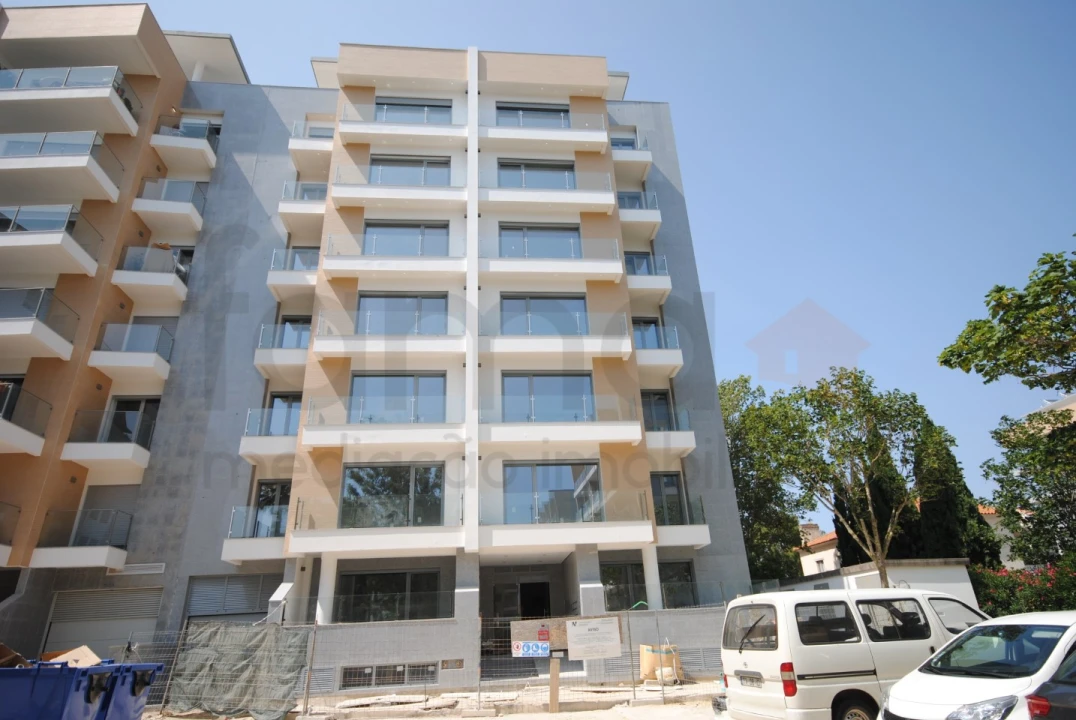 Apartamento T3 para Venda em Carcavelos e Parede Foto 45