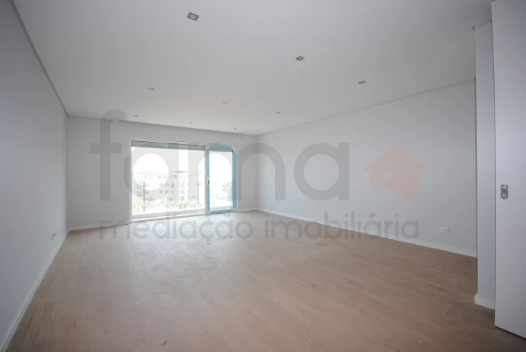 Apartamento T3 para Venda em Carcavelos e Parede Foto 14