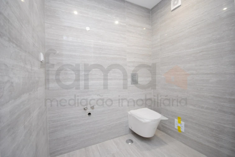 Apartamento T3 para Venda em Carcavelos e Parede Foto 29