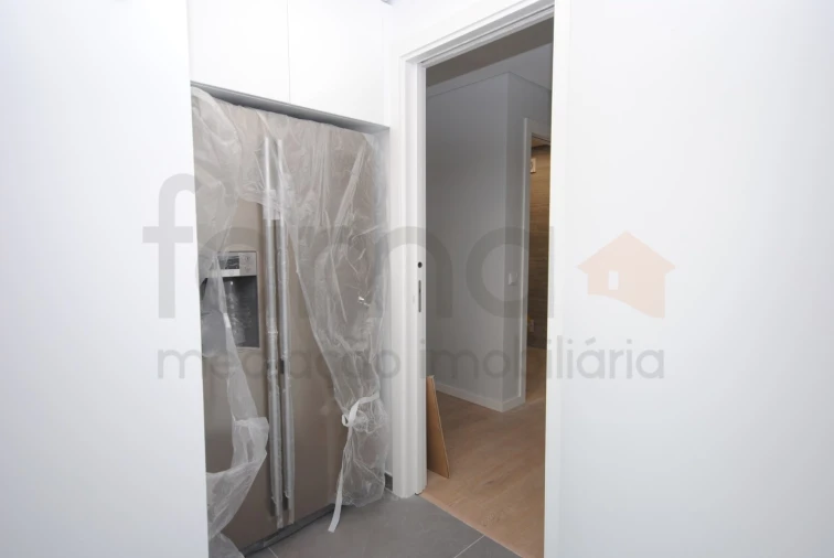 Apartamento T3 para Venda em Carcavelos e Parede Foto 35