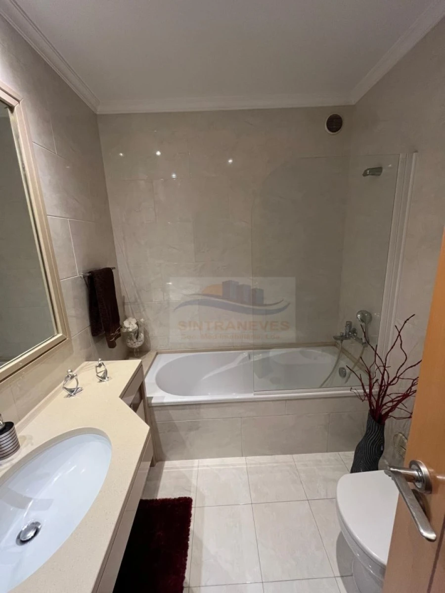 Apartamento T3 para Venda em Vila Franca de Xira Foto 9